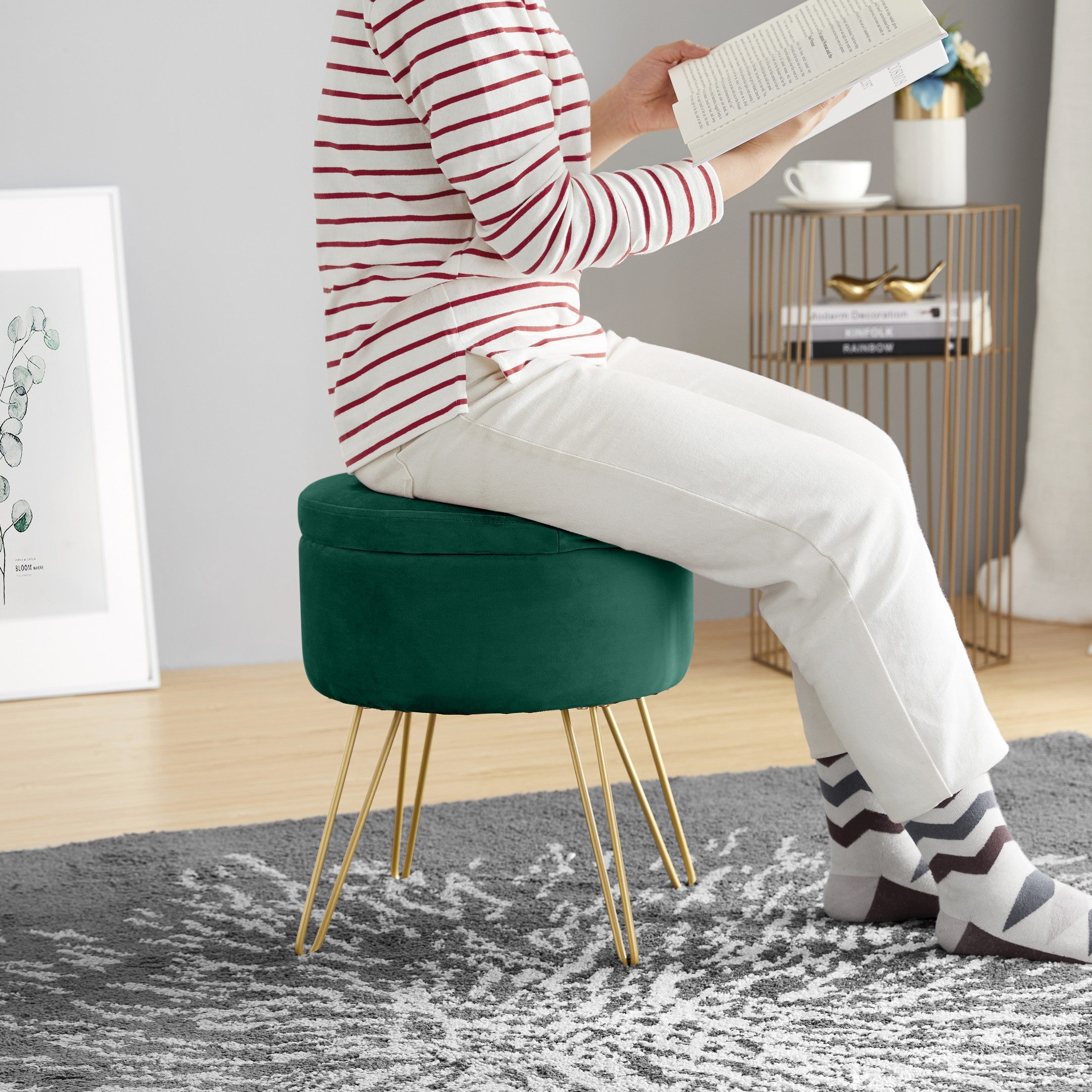 Round Velvet Storage Ottoman - Emerald Green